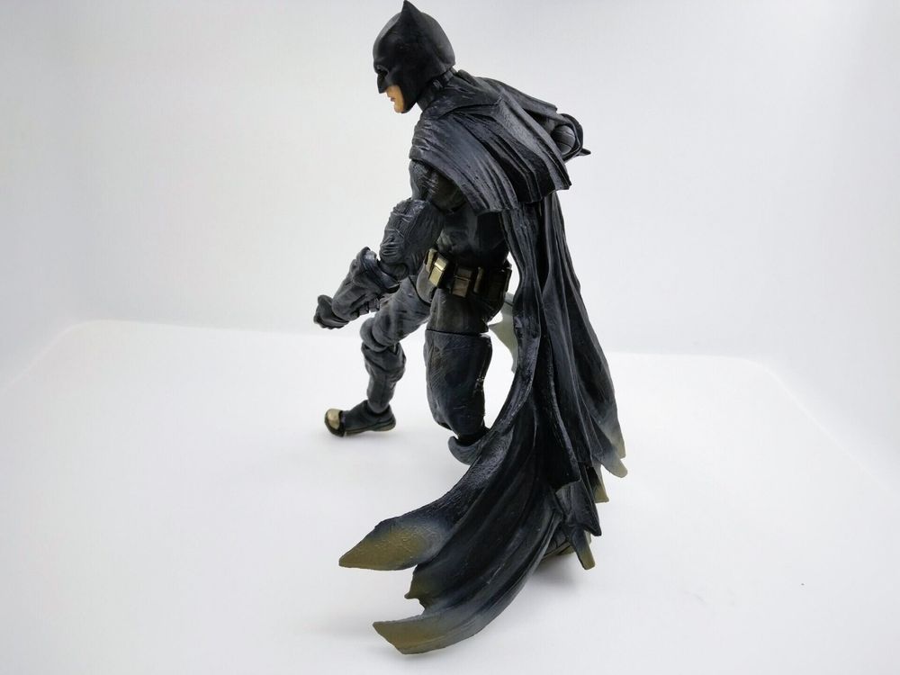Игрушка фигурка Batman Бэтмен, 27см (BM 0001)