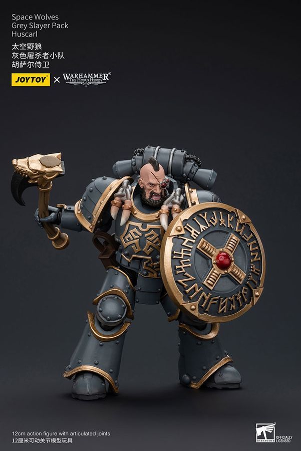 Фигурка из игры Warhammer 40k, Космические Волки Серый убийца Хускарл, JOYTOY, подвижная, 12 см (WHR 0114)