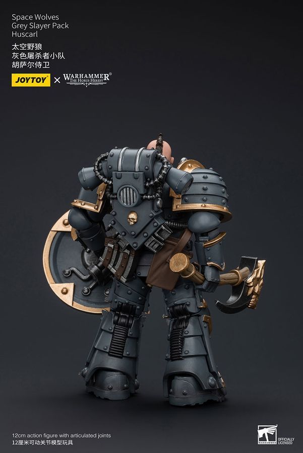 Фигурка из игры Warhammer 40k, Космические Волки Серый убийца Хускарл, JOYTOY, подвижная, 12 см (WHR 0114)