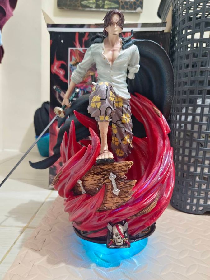 Аніме фігурка Ван Піс, One Piece Shanks, Шанкс, з підсвічуванням, 39 см (OP 0034)
