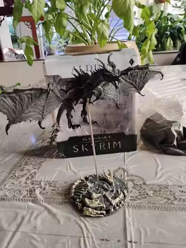 Фигурка из игры Elder Scrolls V Skyrim Alduin дракон Алдуин, подвижный, 25 см (TES 0001)