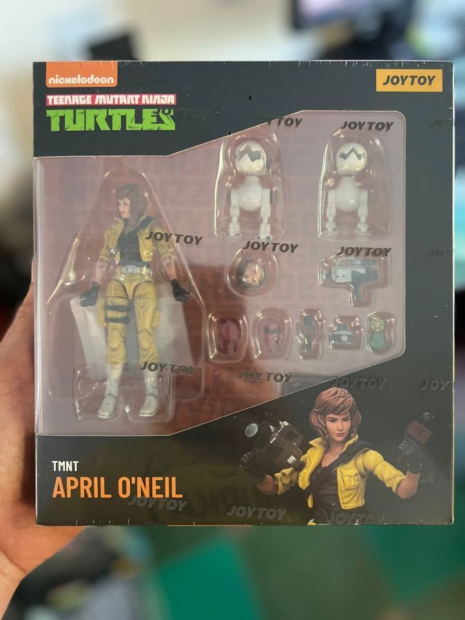 Фигурка Черепашки-Ниндзя TMNT JOYTOY репортер Эйприл О'Нил, подвижная, 10,4 см (TMNT 0006)