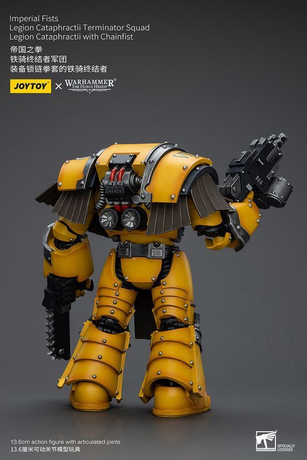 Фигурка из игры Warhammer 40k, Имперские Кулаки Сержант Легиона Катафрактии с Цепным кулаком, JOYTOY, подвижная, 13,6 см (WHR 0076)