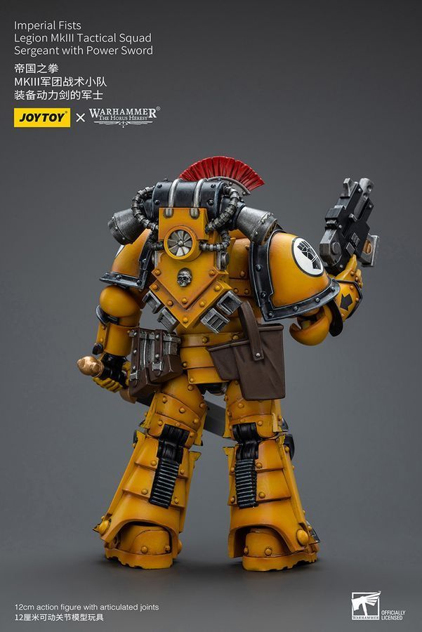Фигурка из игры Warhammer 40k, Имперские Кулаки, Сержант с силовым мечом, JOYTOY, подвижная, 12 см (WHR 0078)