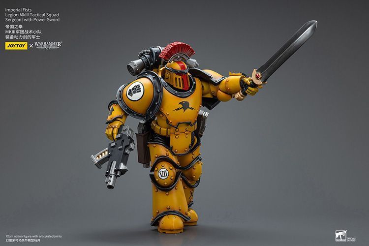 Фигурка из игры Warhammer 40k, Имперские Кулаки, Сержант с силовым мечом, JOYTOY, подвижная, 12 см (WHR 0078)