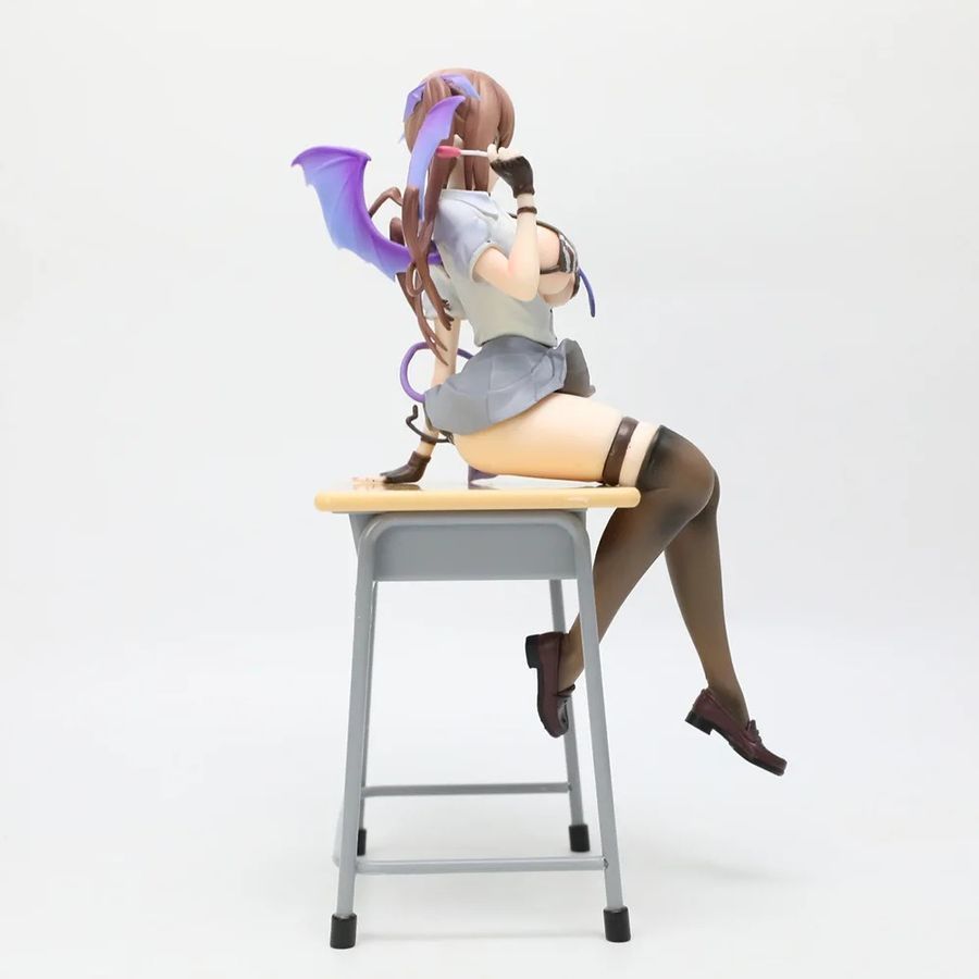 Аніме фігурка Devil Girl Desk, Дівчинка-Демон на парті, 23 см (ANIM 00073)