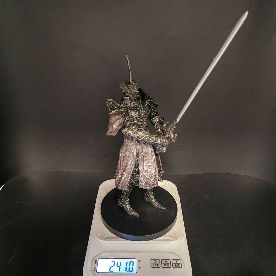 Фигурка из игры Demon's Souls, Penetrator, Пронзающий рыцарь, 25 см (DES 0001)