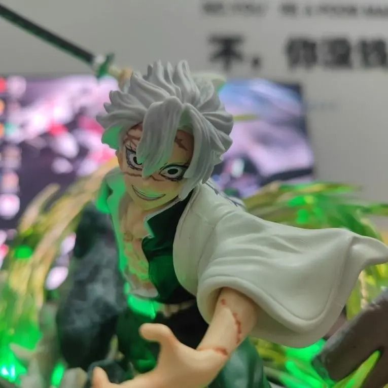 Аніме фігурка Demon Slayer Клинок розсікаючий демонів Shinazugawa Sanemi, Санемі Шинадзугава, з підсвічуванням, 23 см (BDD 0103)