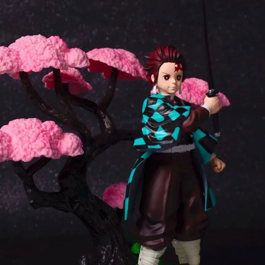 Аниме фигурка Клинок рассекающий демонов, Demon Slayer Tanjiro, Танджиро возле сакуры, 19 см (BDD 0140)