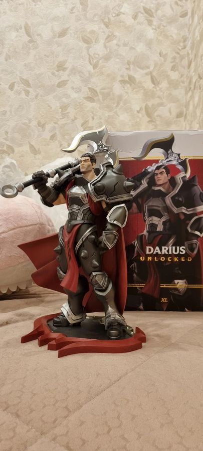Фигурка из игры League of Legends от Riot Games Лига легенд Дариус Darius, 31,5 см (LOL 0028)