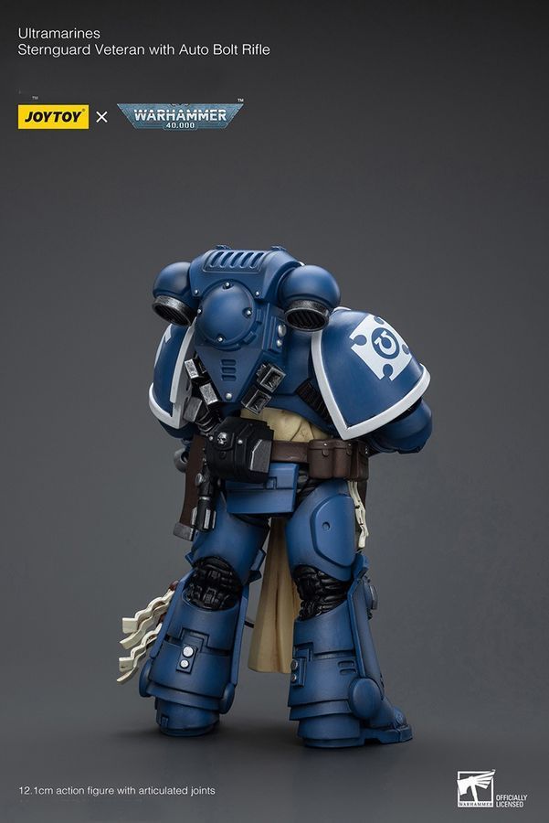 Фігурка з гри Warhammer 40k, Ветеран кормової гвардії Ультрамаринів з Автоматичною болтовою гвинтівкою, JOYTOY, рухома, 12,1 см (WHR 0175)