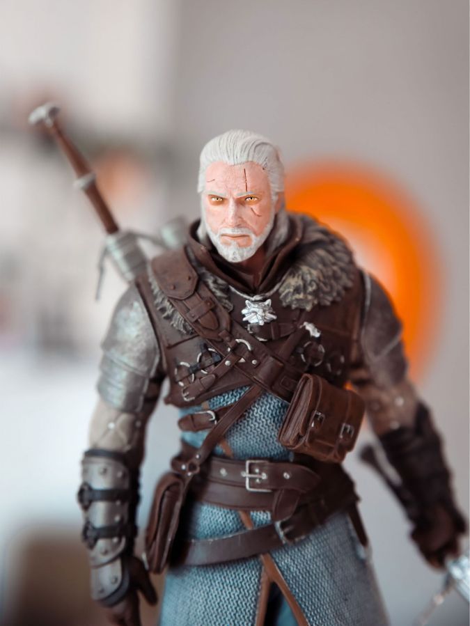 Фигурка от студии Dark Horse The Witcher 3: Wild Hunt - Geralt Grandmaster Ursine, Ведьмак Геральт в доспехах школы медведя, 25 см (TW 0004)