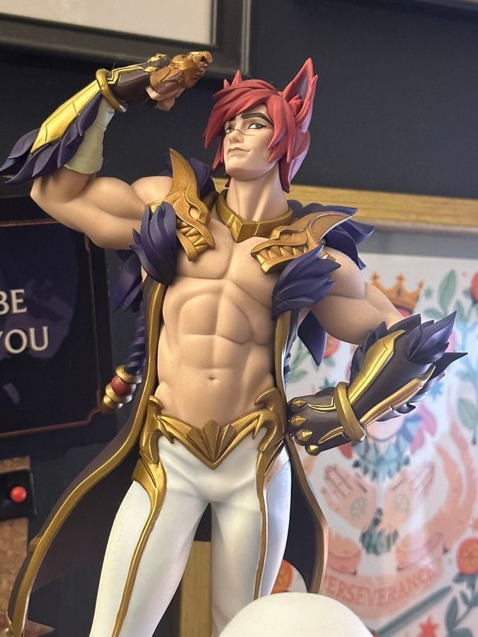 Фигурка из игры League of Legends от Riot Games Лига легенд Сетт Sett, 29 см (LOL 0030)
