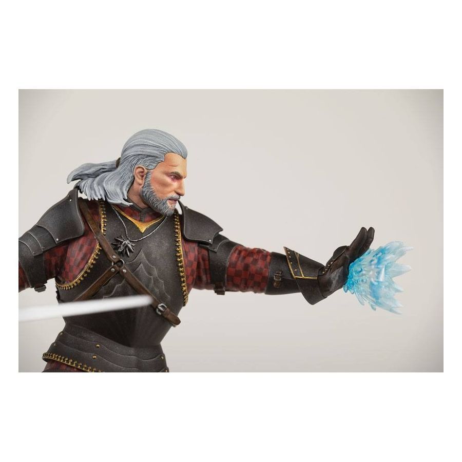Фигурка от студии Dark Horse The Witcher 3: Wild Hunt - Geralt Toussaint Tourney Armor, Ведьмак Геральт в Турнирных доспехах из Туссента, 25 см (TW 0006)