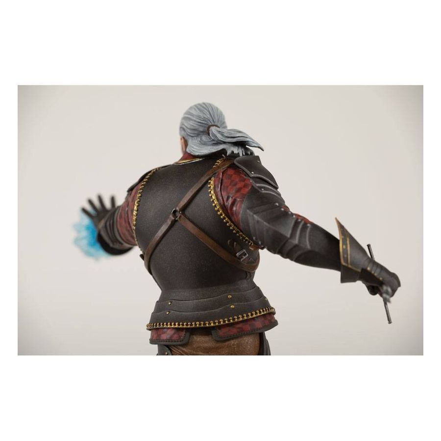 Фигурка от студии Dark Horse The Witcher 3: Wild Hunt - Geralt Toussaint Tourney Armor, Ведьмак Геральт в Турнирных доспехах из Туссента, 25 см (TW 0006)