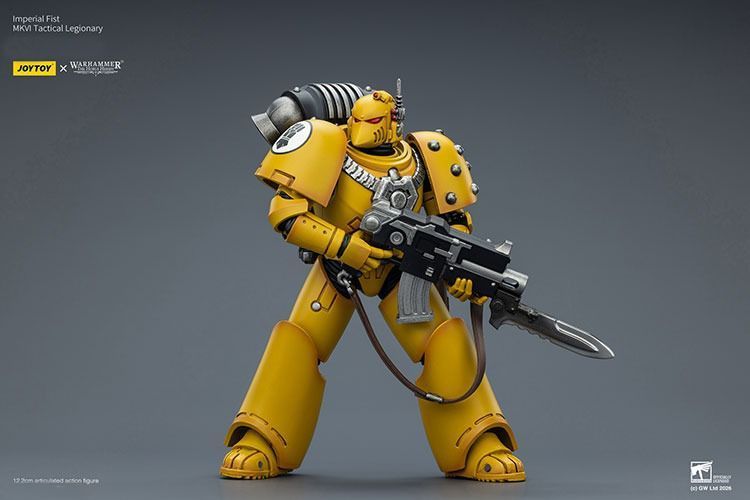 Фигурка из игры Warhammer 40k, Имперские Кулаки, Тактический легионер MKVI, JOYTOY, подвижная, 12,2 см (WHR 0178)