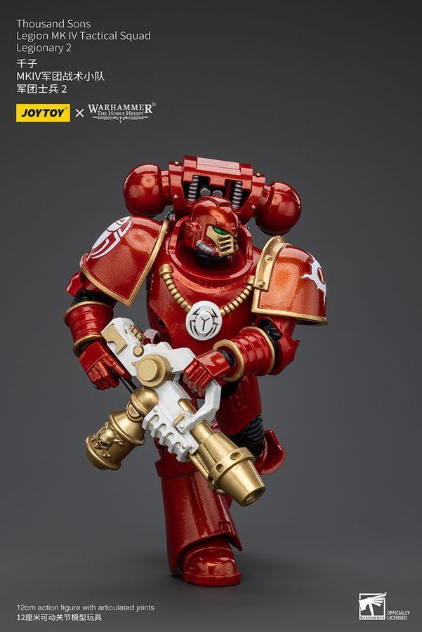 Фигурка из игры Warhammer 40k, Легионер Тысячи Сынов с огнеметом, JOYTOY, подвижная, 12 см (WHR 0098)