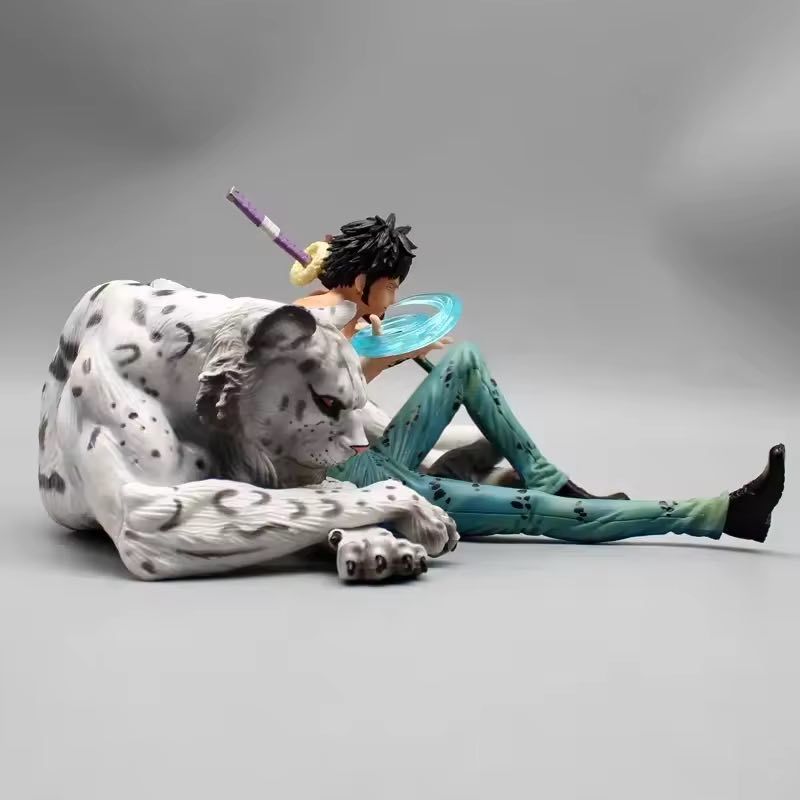 Аніме фігурка One Piece Ван пис Trafalgar Law, Трафальгар Ло і сніговий барс, з підсвічуванням, 18 см (OP 0168)