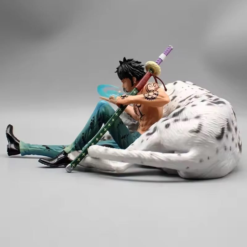 Аніме фігурка One Piece Ван пис Trafalgar Law, Трафальгар Ло і сніговий барс, з підсвічуванням, 18 см (OP 0168)