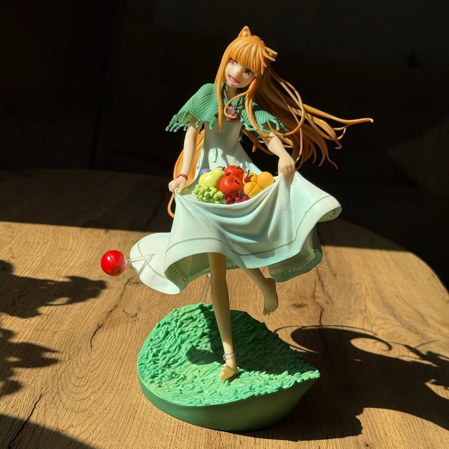Аниме фигурка Spice and Wolf, Волчица и пряности Holo, Холо с фруктами, 25 см (SW 0005)