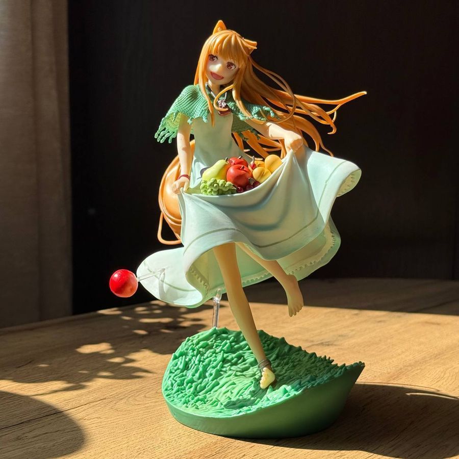 Аниме фигурка Spice and Wolf, Волчица и пряности Holo, Холо с фруктами, 25 см (SW 0005)