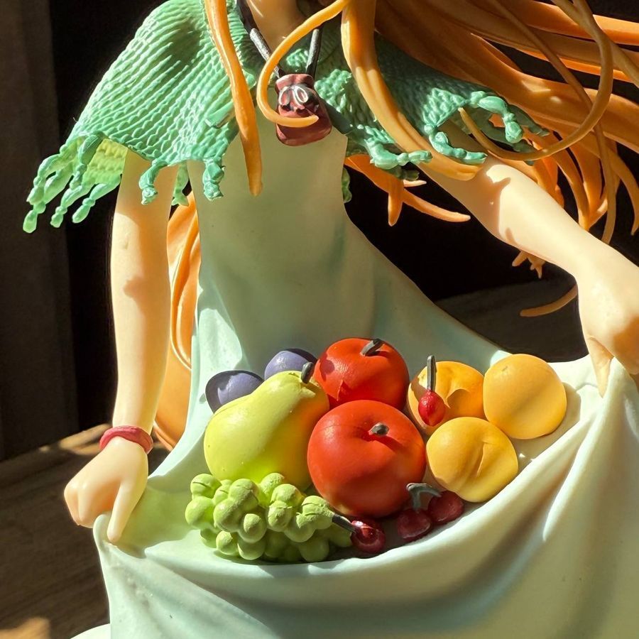 Аниме фигурка Spice and Wolf, Волчица и пряности Holo, Холо с фруктами, 25 см (SW 0005)