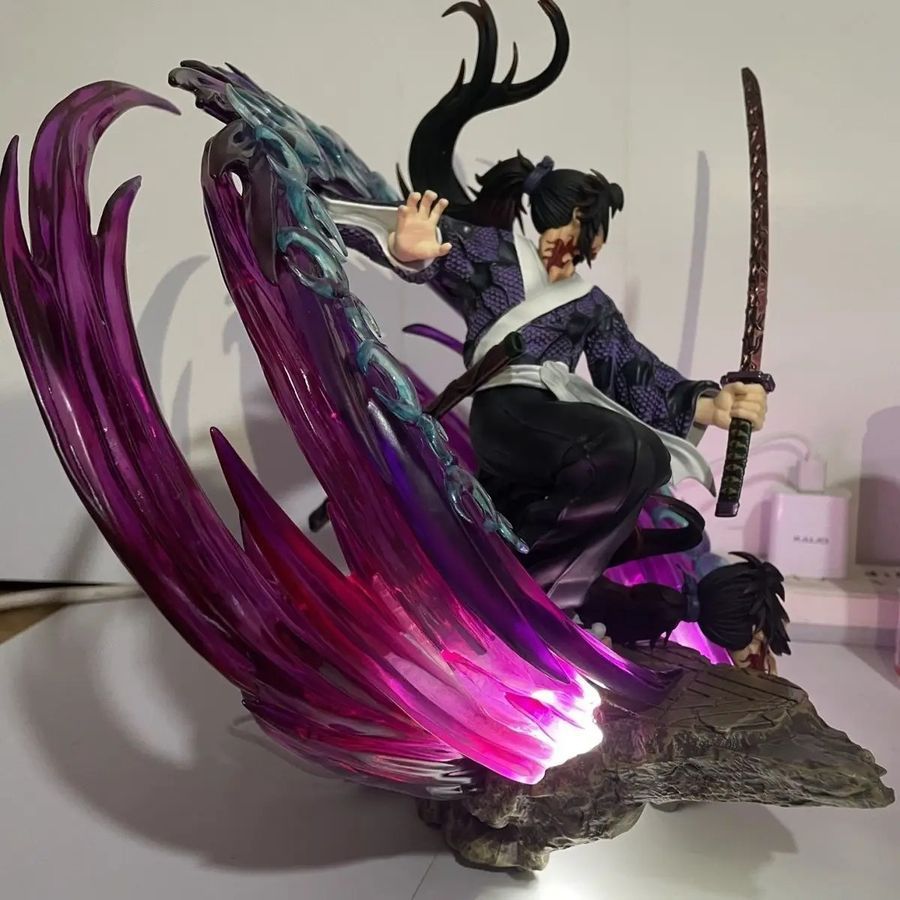 Аниме фигурка Demon Slayer Клинок рассекающий демонов Kokushibo Кокушибо в форме демона, с подсветкой, 29 см (BDD 0107)