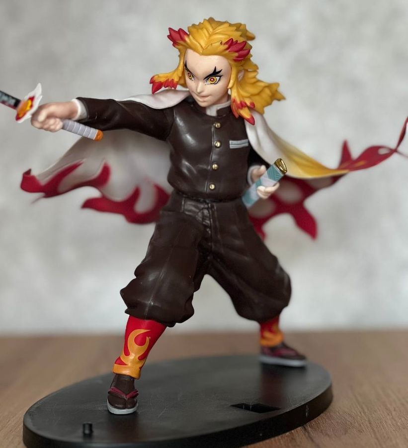 Аніме фігурка Клинок розсікаючий демонів Demon Slayer Rengoku Kyoujurou Ренгоку Кедзюро 16 см (BDD 0034)