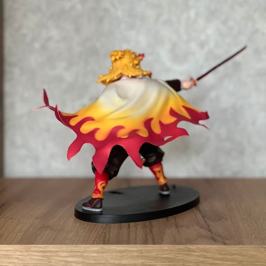 Аніме фігурка Клинок розсікаючий демонів Demon Slayer Rengoku Kyoujurou Ренгоку Кедзюро 16 см (BDD 0034)