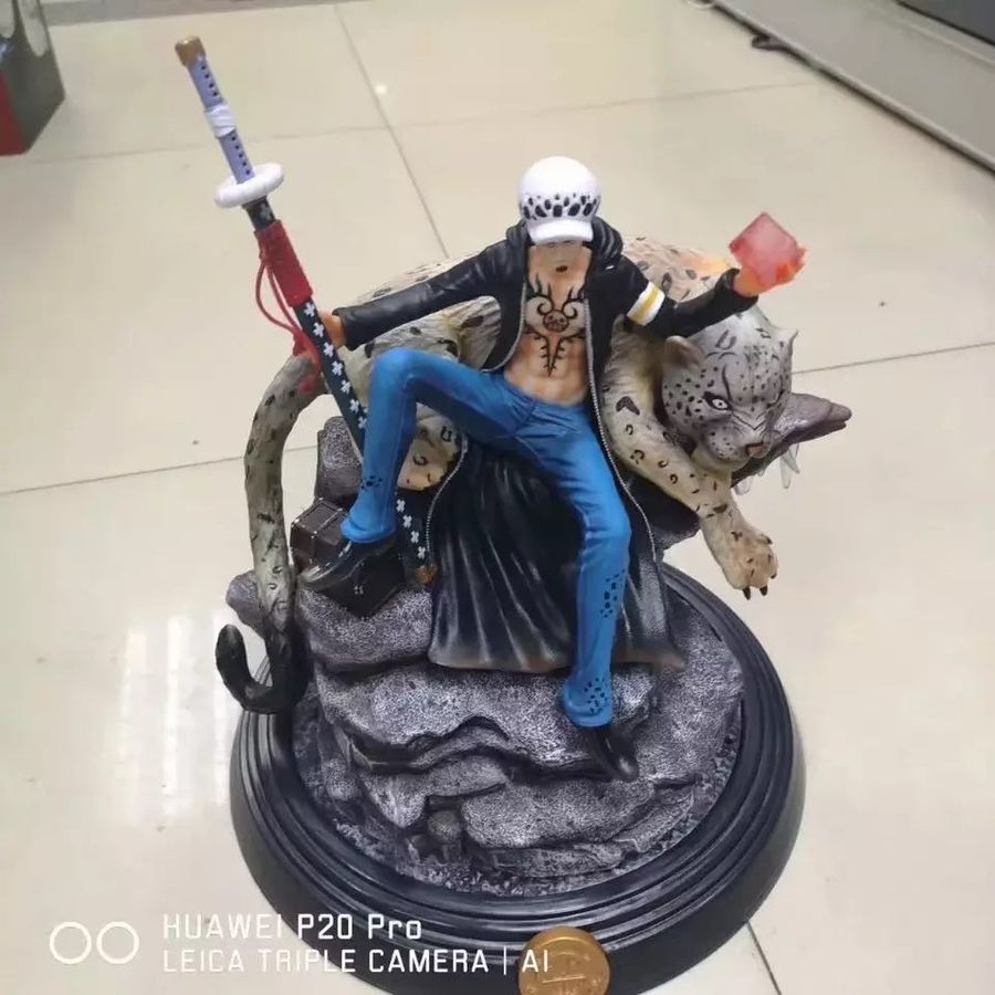 Аниме фигурка One Piece Ван пис Trafalgar Law, Трафальгар Ло и снежный барс, 30 см (OP 0051)