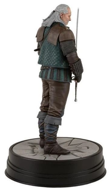 Фигурка от студии Dark Horse The Witcher 3: Wild Hunt - Vesemir, Весемир, 25 см (TW 0009)