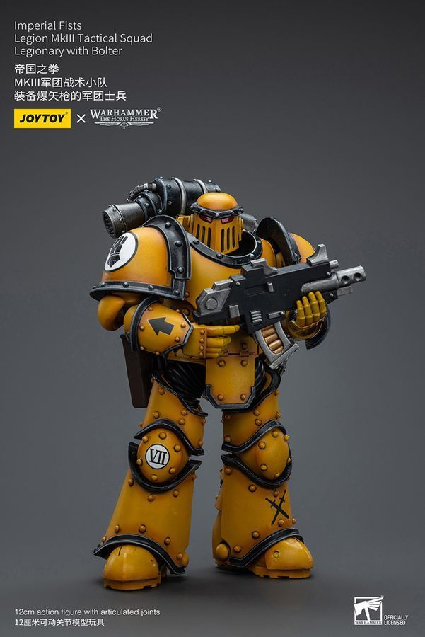 Фигурка из игры Warhammer 40k, Имперские Кулаки, Легионер с болтером, JOYTOY, подвижная, 12,5 см (WHR 0012)