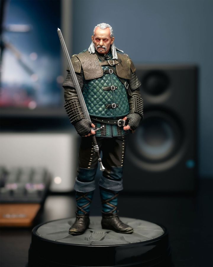 Фигурка от студии Dark Horse The Witcher 3: Wild Hunt - Vesemir, Весемир, 25 см (TW 0009)