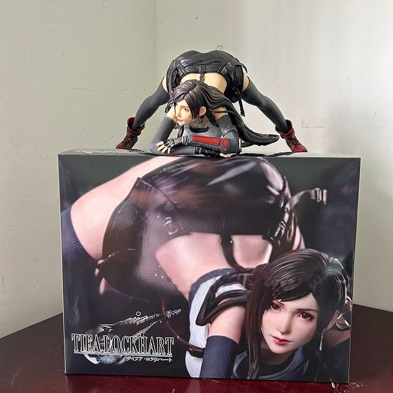 Фігурка з гри Final Fantasy VII Tifa Lockhart, Тіфа Локхарт, 19 см (RE 0002)