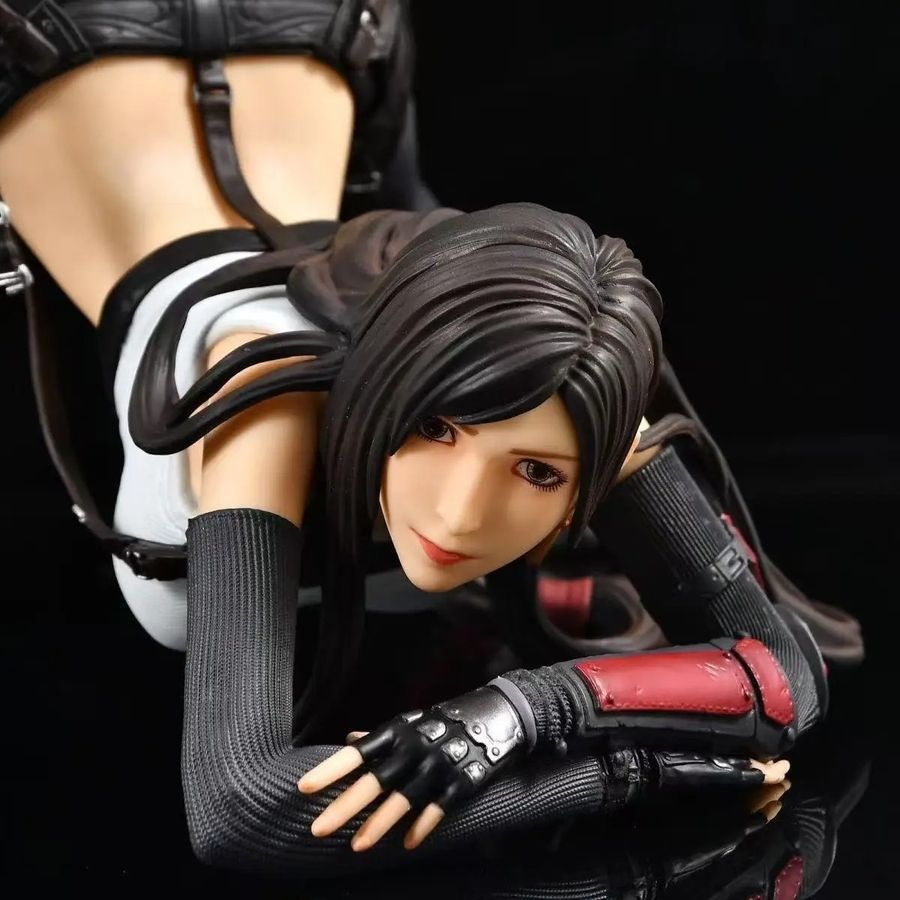 Фігурка з гри Final Fantasy VII Tifa Lockhart, Тіфа Локхарт, 19 см (RE 0002)