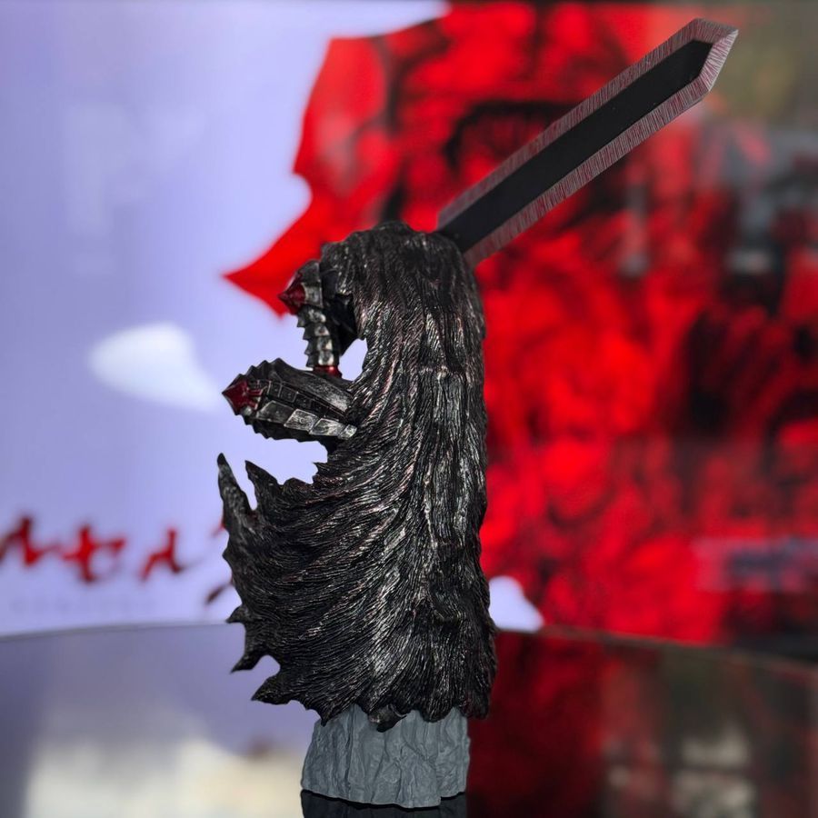Аниме фигурка Berserk Берсерк Guts Гатс в доспехе на камне, 25 см (BRK 0003)