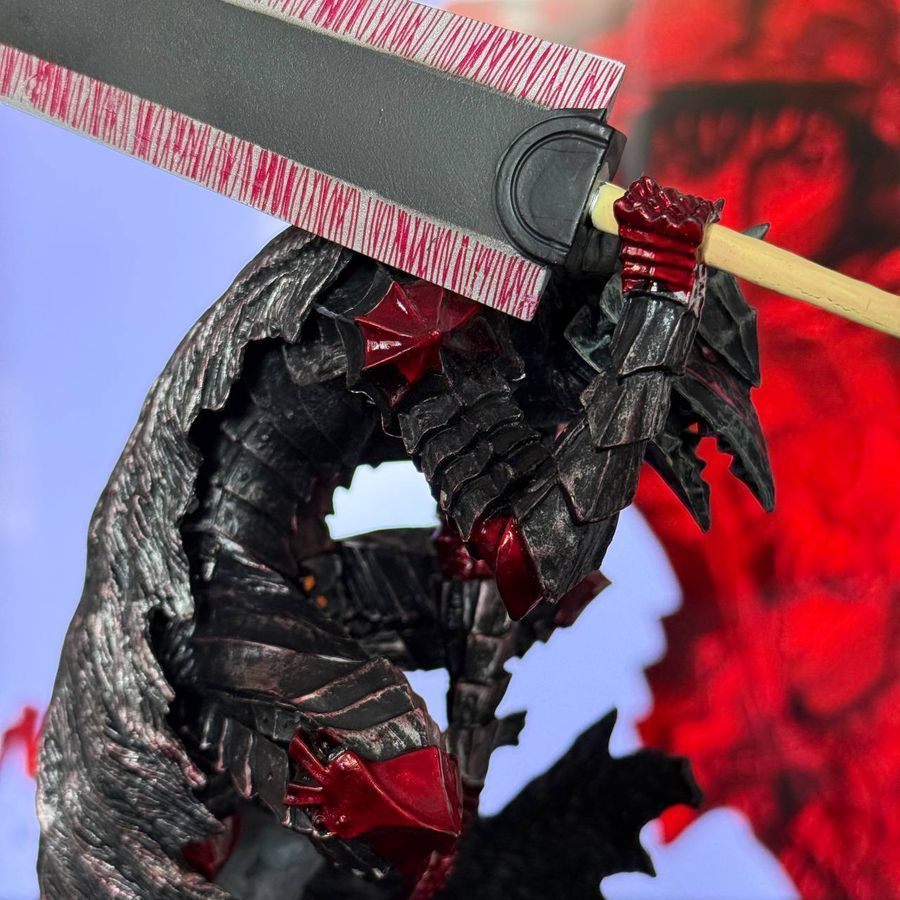 Аниме фигурка Berserk Берсерк Guts Гатс в доспехе на камне, 25 см (BRK 0003)